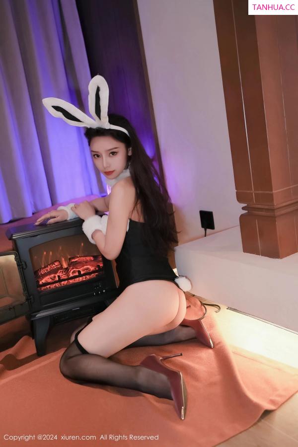   [XiuRen]高清写真图 2024.06.03 No.8641 苏曼兮 黑丝美腿第56张图片